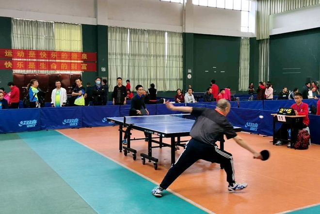 表现趋于成 表现趋于成