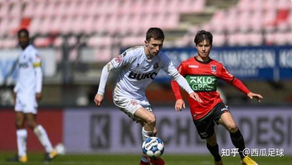 在场上竞争 在场上竞争