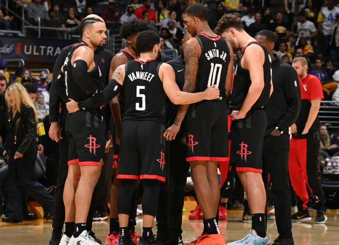 的情绪化高 的情绪化高